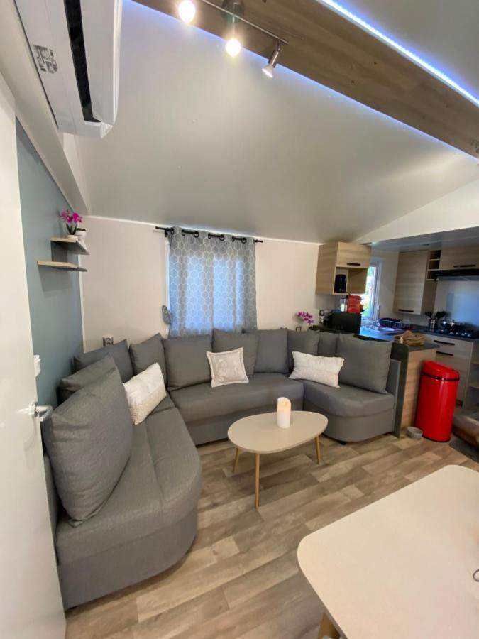 Mobil Home De Charme Fréjus Exteriör bild